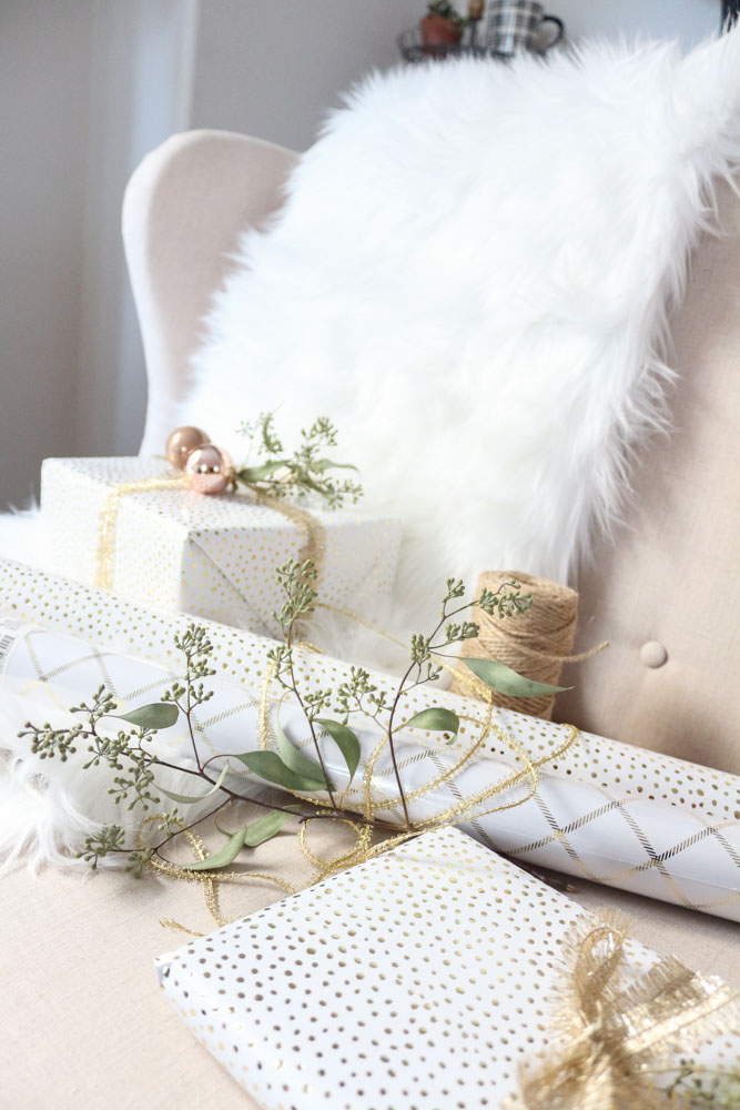 30s Magazine - Gift Wrapping in white and gold