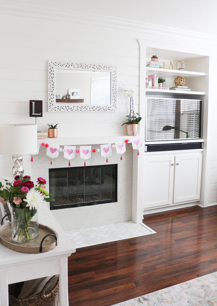 Modern and Simple Valentine’s Day Decor