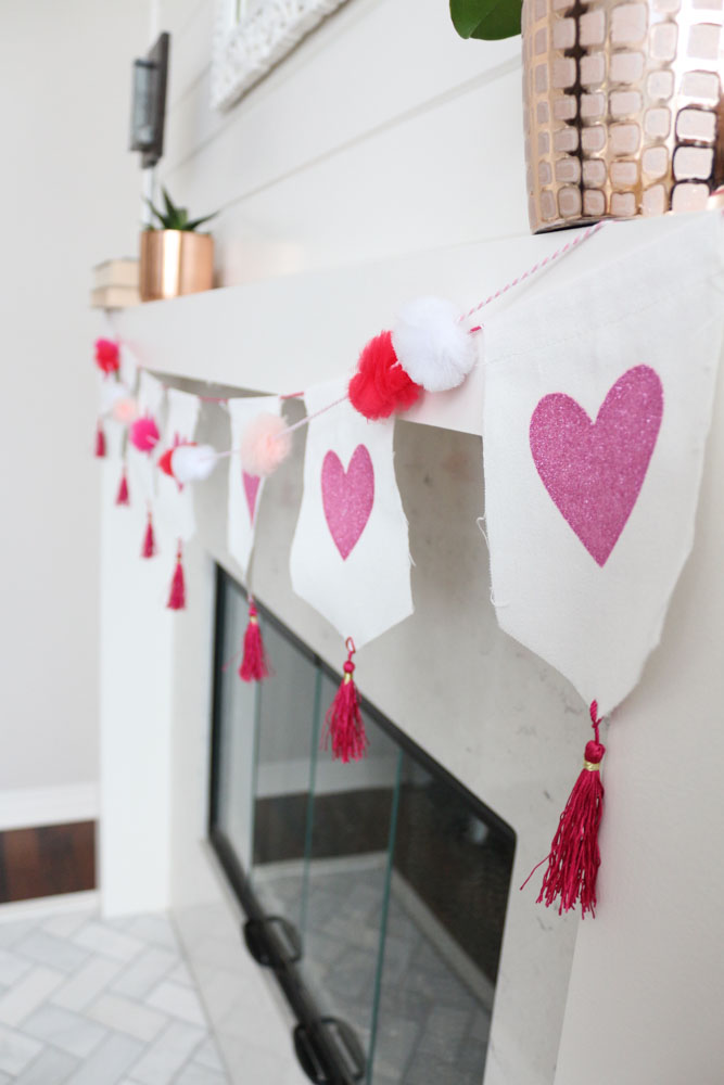 modern-simple-valentines-mantel-decor-1-1111lightlane (1 of 1)