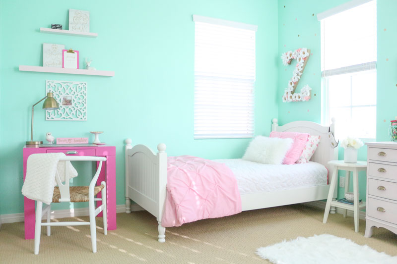 pink-desk-girls-shared-bedroom-1111-light-lane-1-of-1