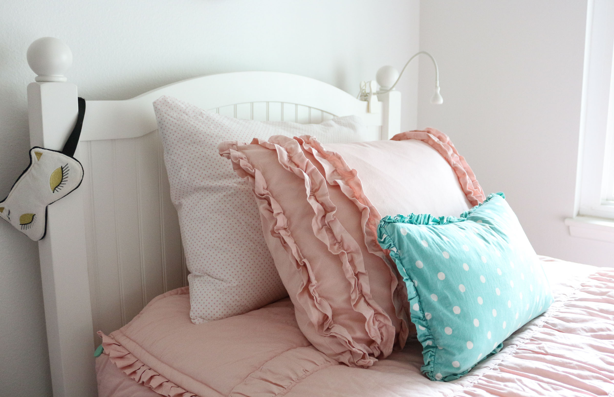 Girls ruffle outlet bedding