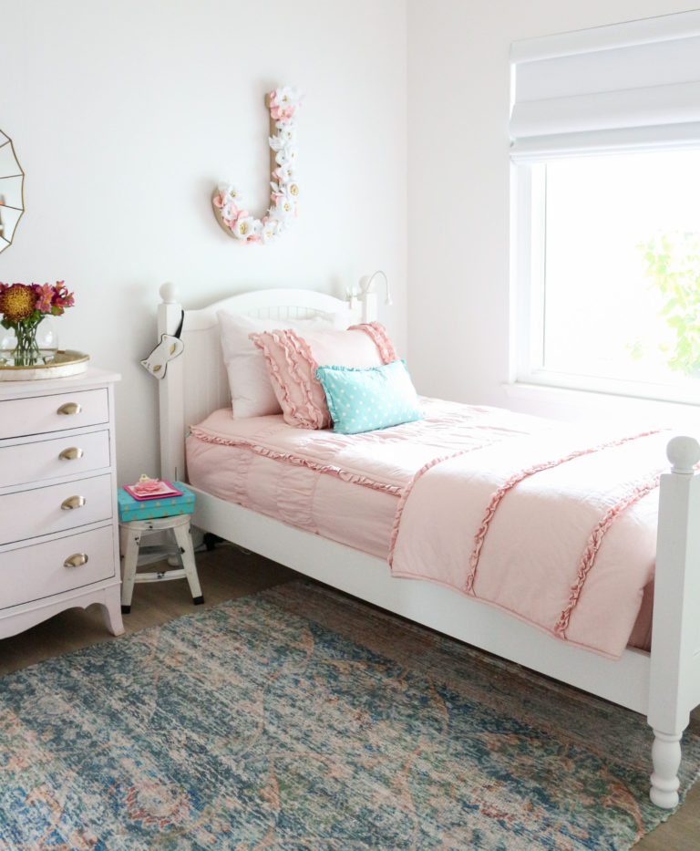 Girls Shared Bedroom: Why We Love Our Blush Pink Ruffle Bedding from Beddy’s