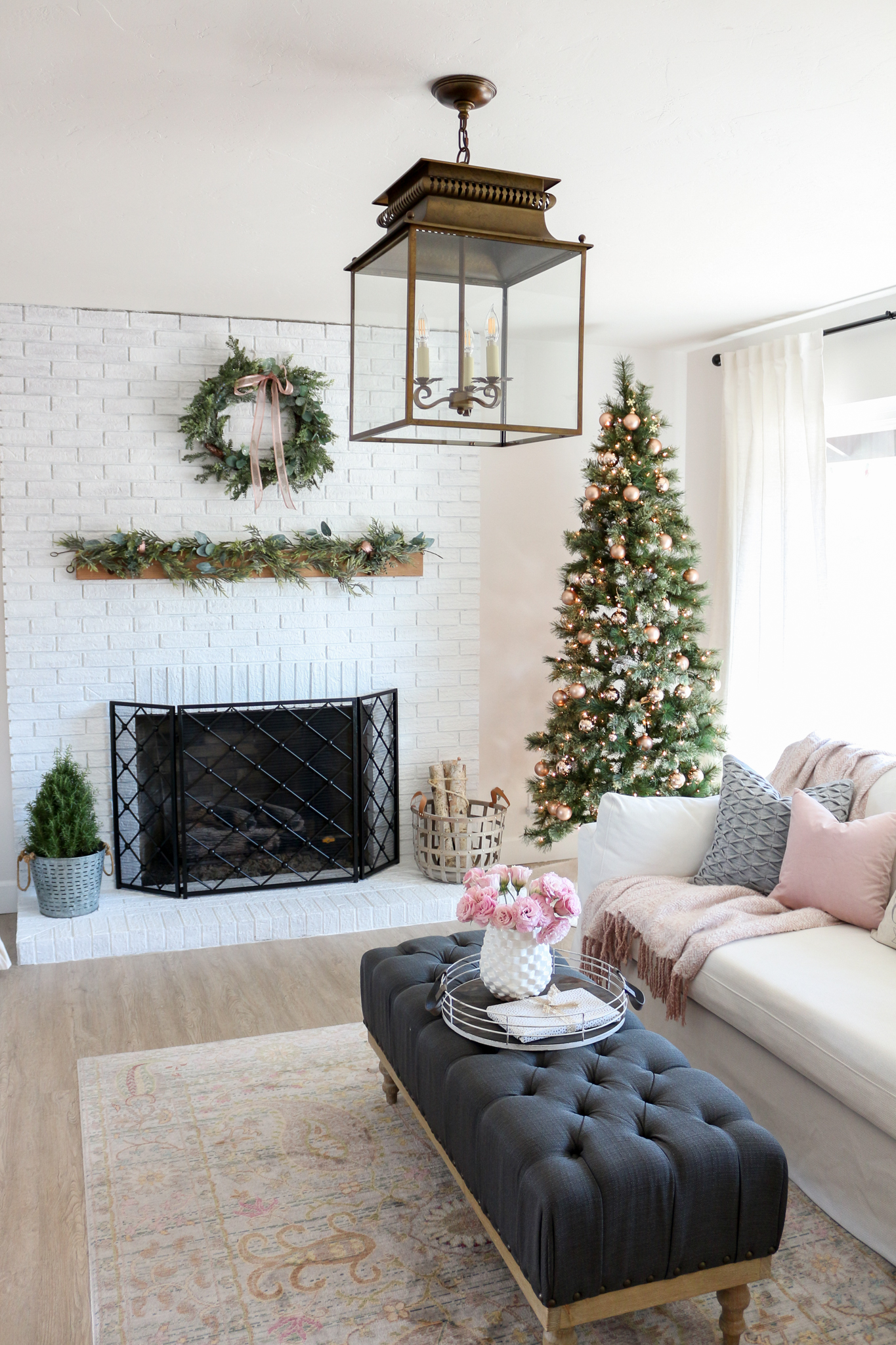  Modern  Farmhouse  Style Living  Room  Holiday Tour