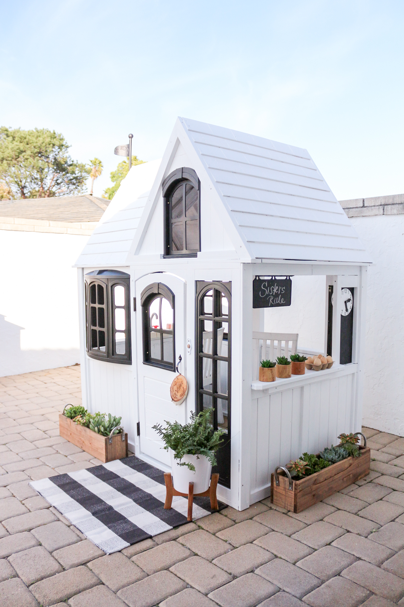 20 Black & White Modern Farmhouse Kitchens - Hey Sweet Style