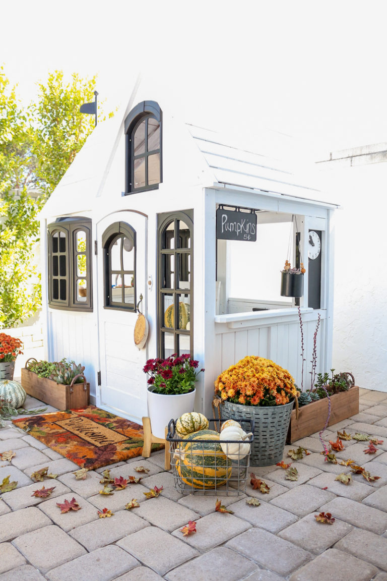 Modern Farmhouse Playhouse Hack: Decorated for Fall