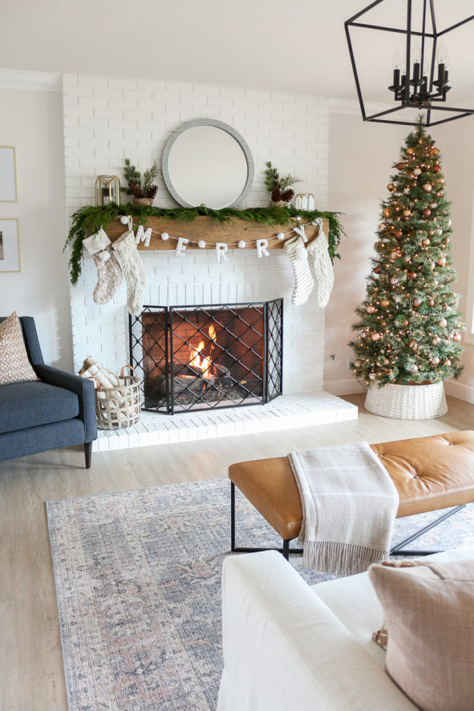 Modern holiday living room tour Room & Board