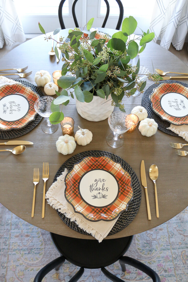 Thanksgiving Tablescape: Budget Friendly + No Fuss
